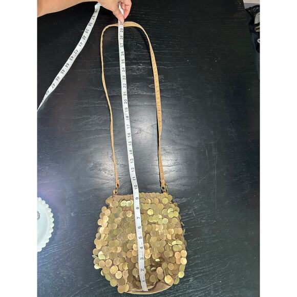 y2k- Metal Bronze Fish Scale Crossbody Bucket Bag- metallic some wear overall - Picture 3 of 8